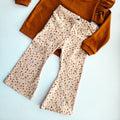 Beige bloemen flared
